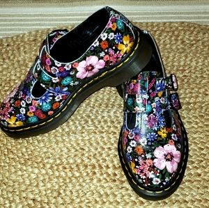 Dr Martens 8065 WL Wanderlust Womens